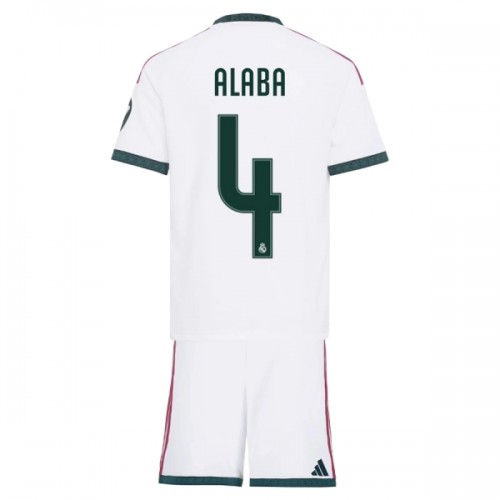 Fodboldsæt Real Madrid Alaba 4 Hjemmebanetrøje 2026-27 TIL Børn Fodboldsæt Real Madrid Alaba 4 Hjemmebanetrøje 2026-27 TIL Børn