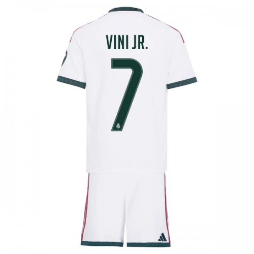 Fodboldsæt Real Madrid Vini JR 7 Hjemmebanetrøje 2026-27 TIL Børn Fodboldsæt Real Madrid Vini JR 7 Hjemmebanetrøje 2026-27 TIL Børn