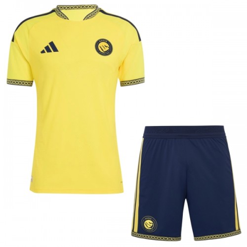 Fodboldsæt Al Nassr Hjemmebanetrøje 2026-27 TIL Børn Fodboldsæt Al Nassr Hjemmebanetrøje 2026-27 TIL Børn