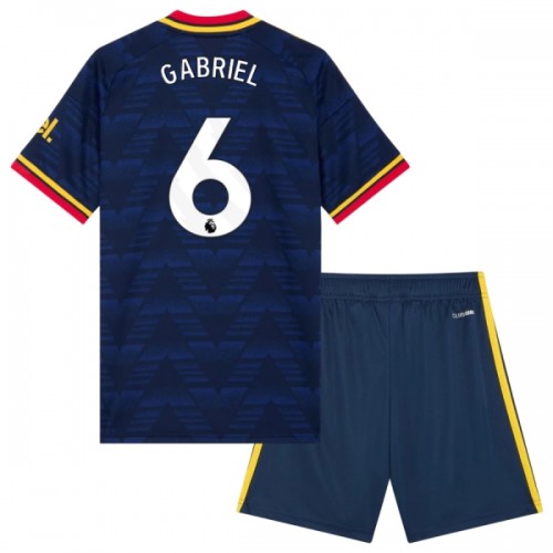 Fodboldsæt Arsenal Gabriel 6 Udebanetrøje 2026-27 TIL Børn Fodboldsæt Arsenal Gabriel 6 Udebanetrøje 2026-27 TIL Børn