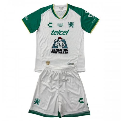Fodboldsæt Club Leon Udebanetrøje 2026-27 TIL Børn Fodboldsæt Club Leon Udebanetrøje 2026-27 TIL Børn