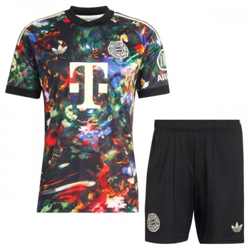 Fodboldsæt FC Bayern München Oktoberfest 2026-27 TIL Børn Fodboldsæt FC Bayern München Oktoberfest 2026-27 TIL Børn