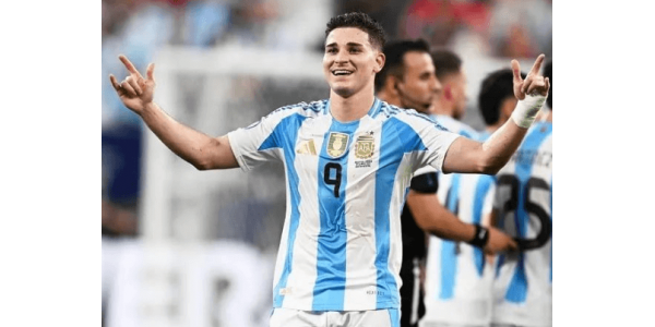 Manchester City nægter at lade Alvarez forlade