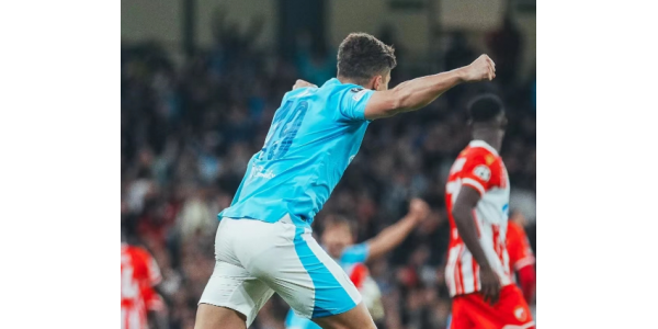 Alvarez scorede to gange for at hjælpe Manchester City med at vinde 3-1