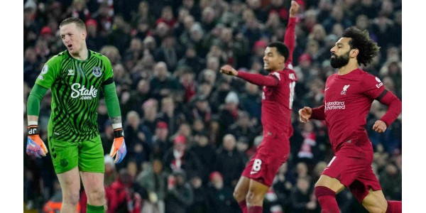 Endelig en sejr til Liverpool, 2-0 Everton, Salah scorede & Gakpos første mål