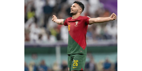 Paris Saint-Germain køber officielt Gonzalo Ramos ud