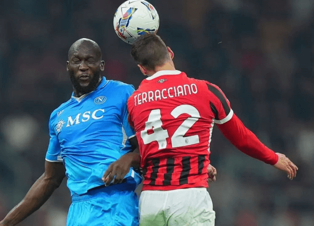 Napoli endte sin fem-kamps tabsrække mod AC Milan med 2-0