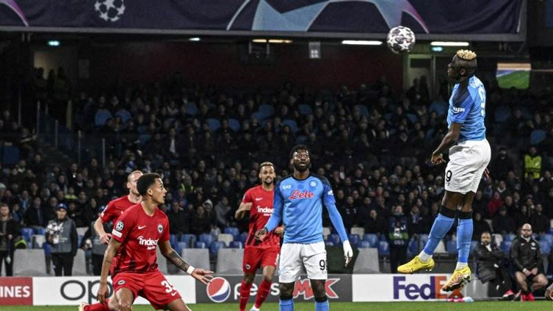Champions League: Napoli besejrede Eintracht Frankfurt 3-0, 3 hold i Serie A gik videre til kvartfinalen