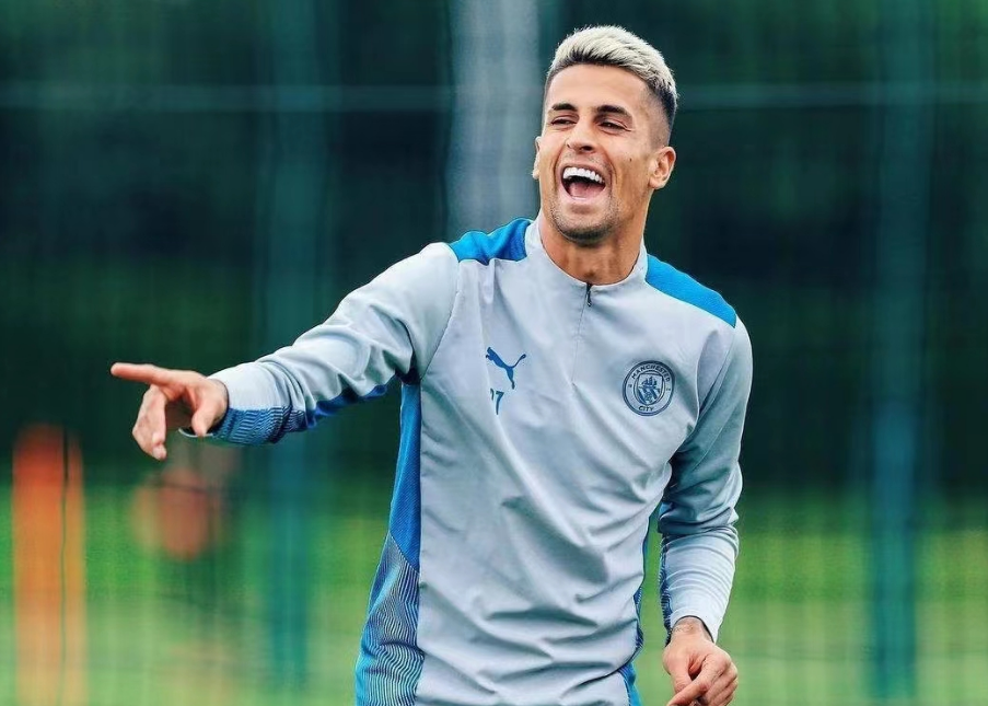 Barcelona forsøger igen at hente Cancelo