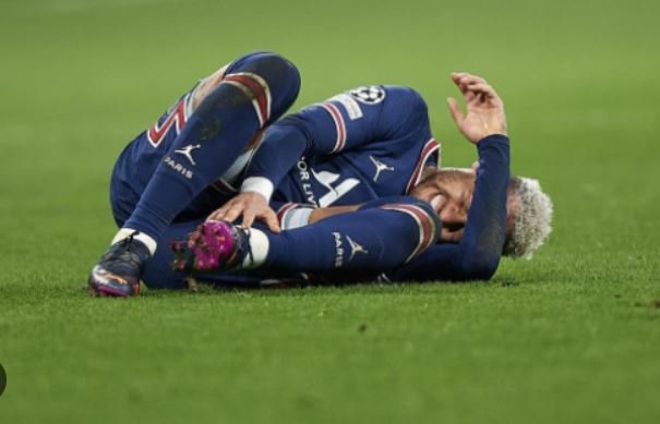 Neymar vil være fraværende i 4 måneder på grund af en skade, hvad er hans fremtid?